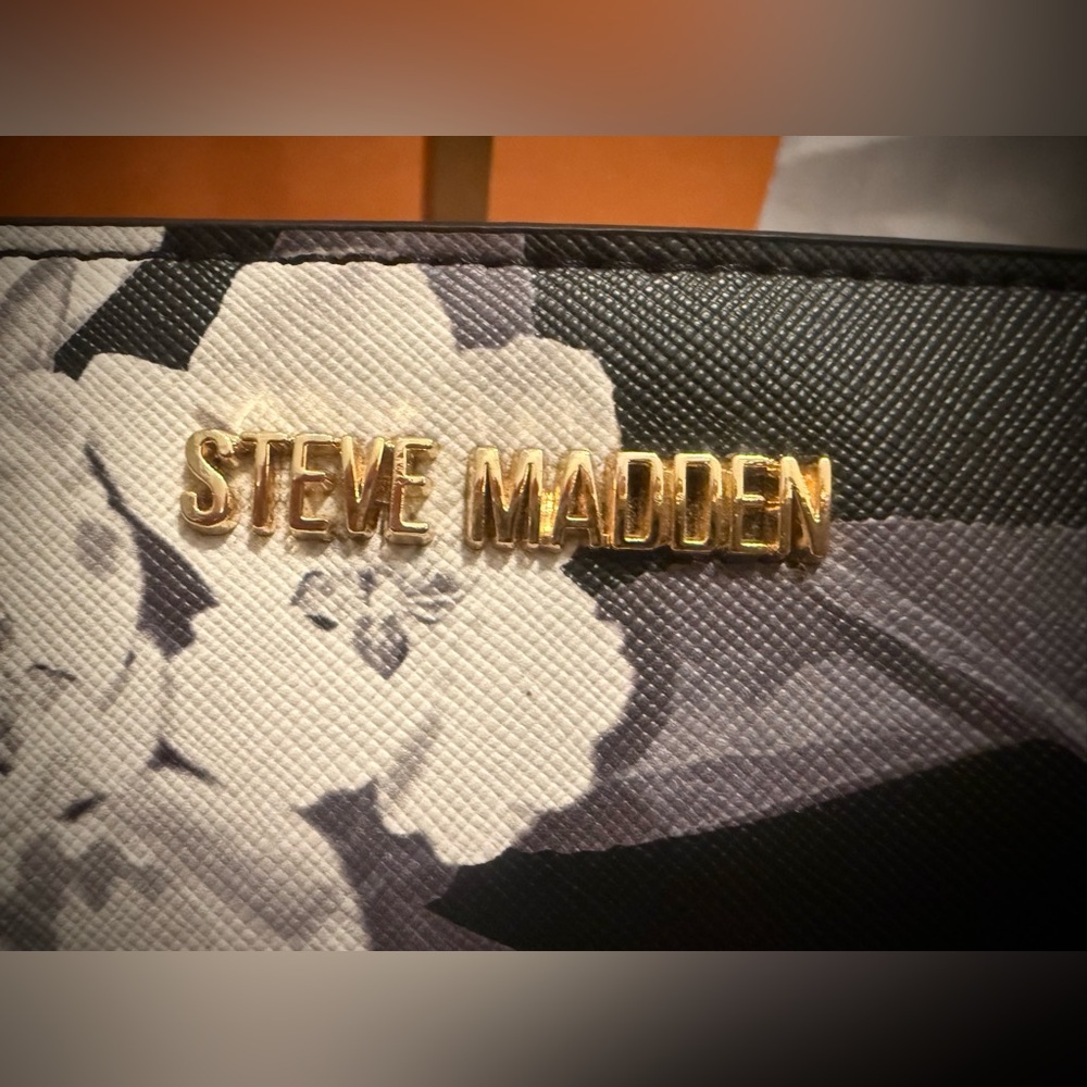 ✨ STEVE MADDEN | Moody Floral Chain Shoulder Bag (NWOT) - Picture 3 of 13